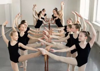 Temel Bale Pozisyonları - Kendinizi Bale ile İfade Etmeyi Öğrenin!