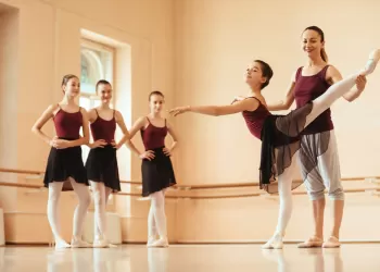 15 Yaş Bale Kursu – Yeni Deneyimlere Yelken Açsınlar!