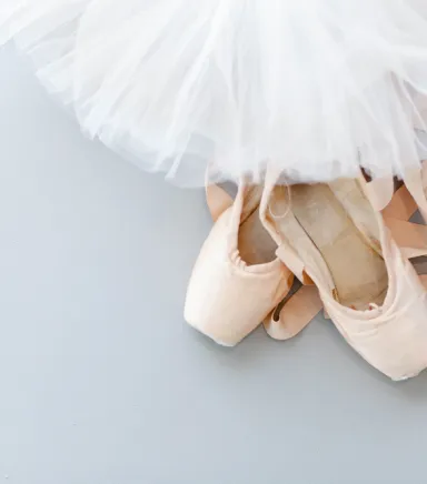 Çocuk Bale Kıyafetleri: Tütü, Tayt, Ayakkabı ve Saç Hazırlığı