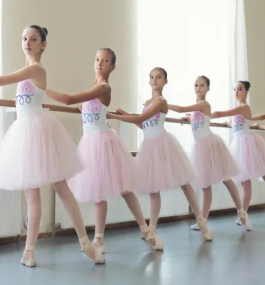 Seviyeli Bale Kursu ile Geleceği İnşa Edin: Adım Adım Zirveye